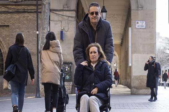 Juan Carlos López de la Manzanara y Marisol Sauco, avalistas.